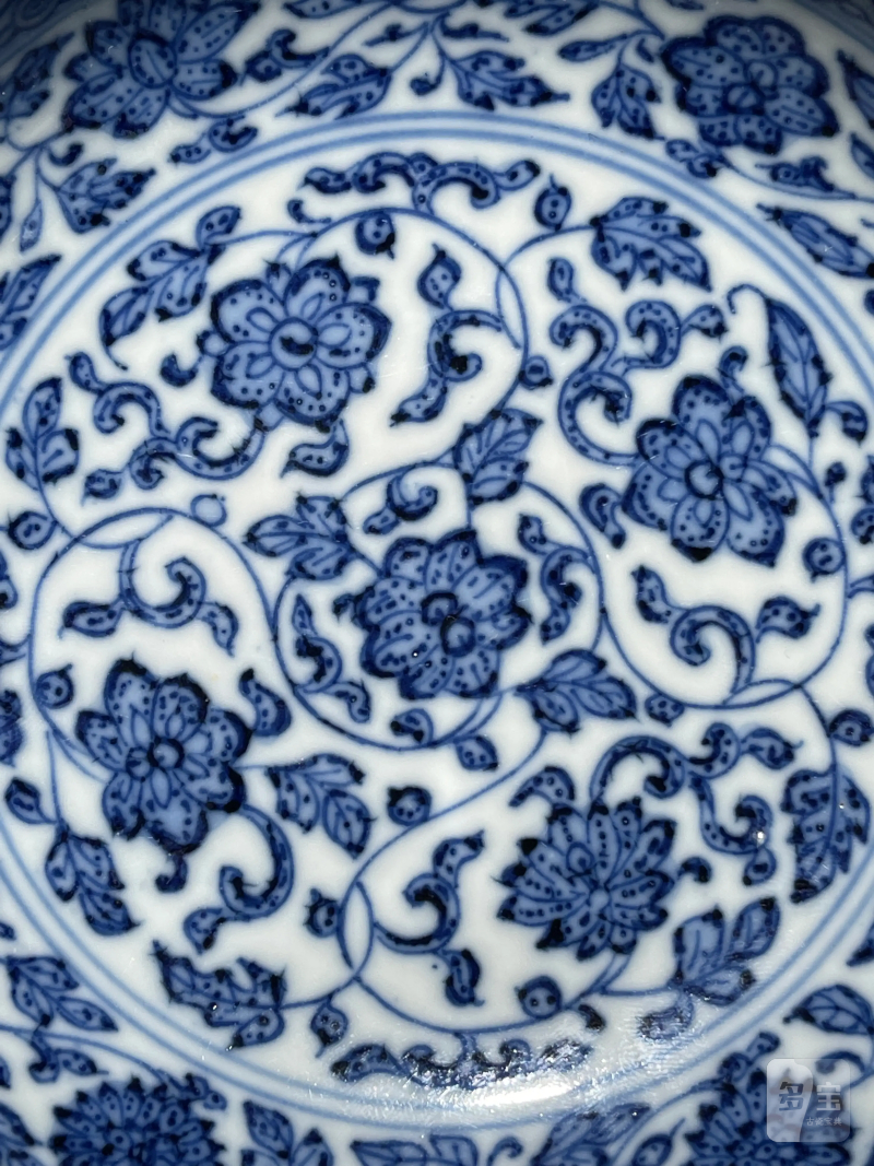 清道光 青花缠枝莲纹盘一对 - 图3